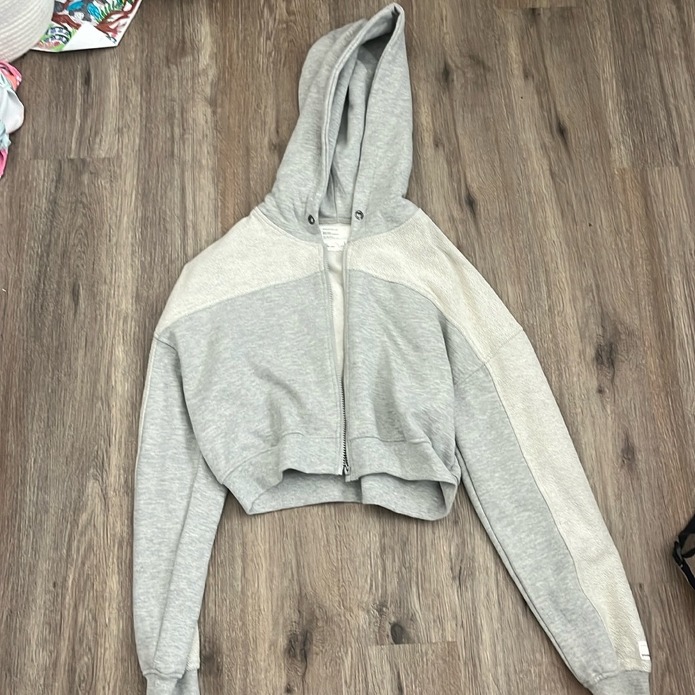 rsq (tilly’s) zip up jacket in grey and cream